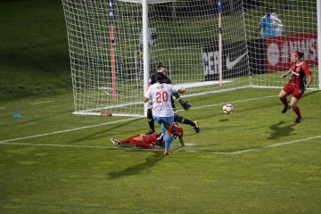16意大利杯热身赛 中国足球小将 VS 阿德莱德 比赛集锦（配图示意）